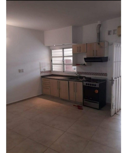 Imagen 3 de 12 de Casa En Venta En Barrio Escobar.