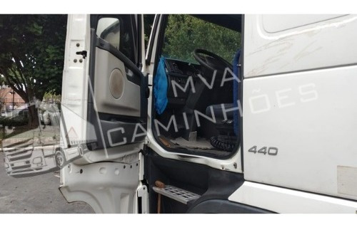 Imagem 9 de 15 de Caminhão Volvo Fh 440 - 6x T