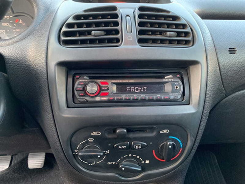 Imagem 9 de 10 de Peugeot 206 1.4 Sensat Fx 2007