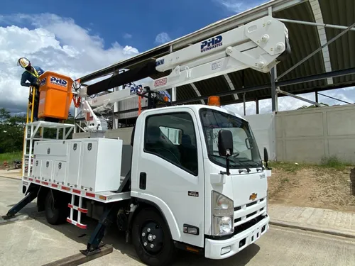 Grua Tipo Canasta Aislada
