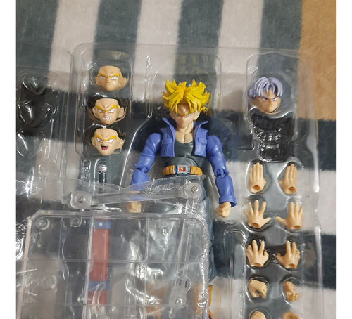 Tipo S.h. Figuarts Super Saiyan Trunks Future (Usado)