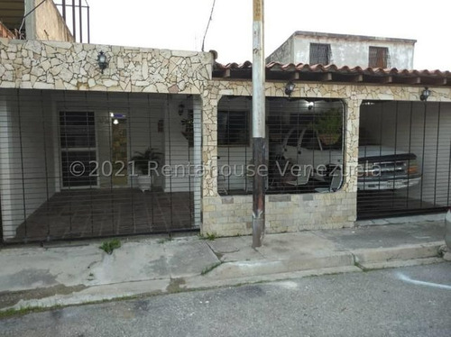 Imagen 2 de 14 de Gustavo Zavala Rentahouse 22-7933