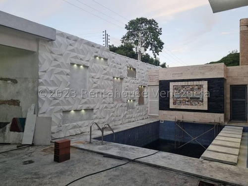 Casa En Venta Extraordinaria Villa A Estrenar Mp Con Hermosa Cocina Concepto Abierto, Pisos De Marmol, Decoración En Escayolad, Iluminacion Led. Colinas De Guataparo Valencia 24-33107