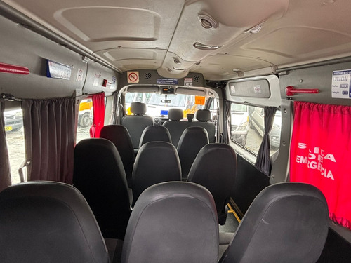 Renault Master minibus L2h2 Executiva 16 Lugares