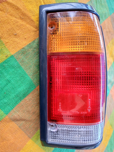 Stop Derecho Mazda B2200 Original 