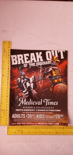 Revista Break Out Of The Ordinary 2013 Us