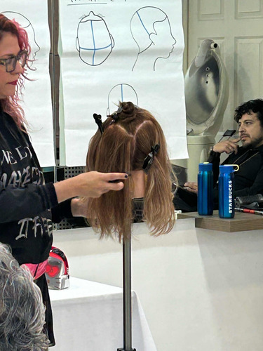 Renta Espacio Para Cursos De Capacitación De Belleza