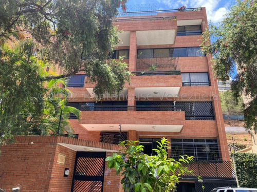 Bello Y Acogedor Apartamento Dúplex En Venta Las Mercedes Urbanización Más Cotizada De Caracas  23-26804