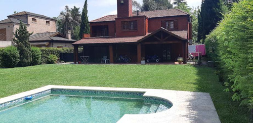 Chalet En Venta En Villa Udaondo