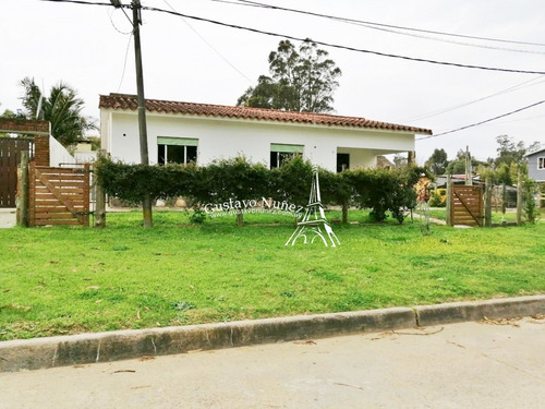 Propiedad De Sólida Construcción- Ref: 3595