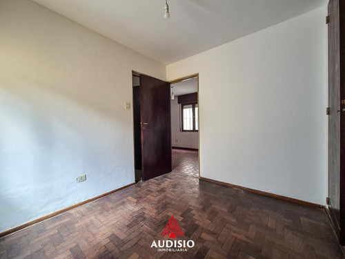 Audisio Vende - Obispo Trejo 741
