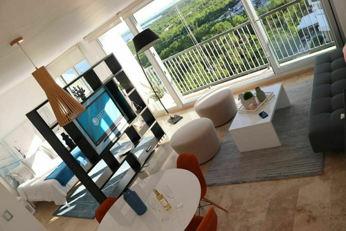 Lujoso Departamento En Venta En Zona Hotelera De Cancun