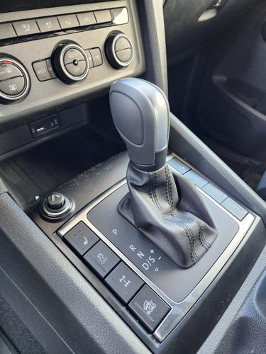 Imagen 16 de 25 de Vw Amarok V6 Highline 258 Cv - 4x4 At Stock Real 2022 #07