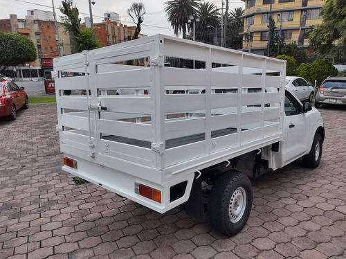 Imagen 5 de 11 de Nissan Np300 2.5 Estacas Dh Aa Pack Seg Mt 2016