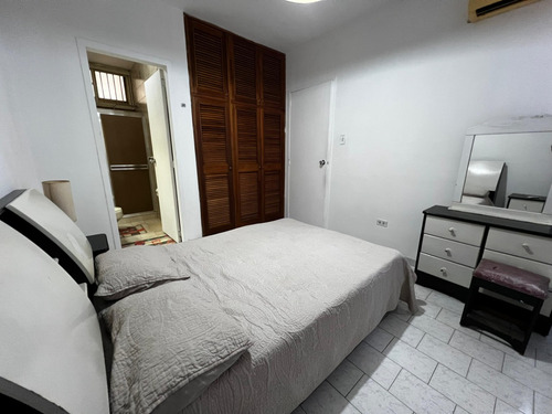 Apartamento Tipo Estudio, Alquiler. Clnas Bello Monte