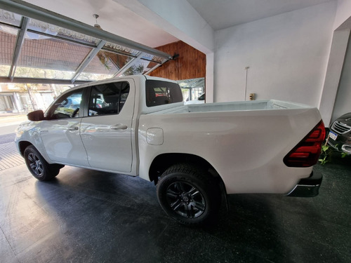 Imagen 11 de 24 de Toyota Hilux Sr 6mt Tdi 2021 Patentada Pocos Kms