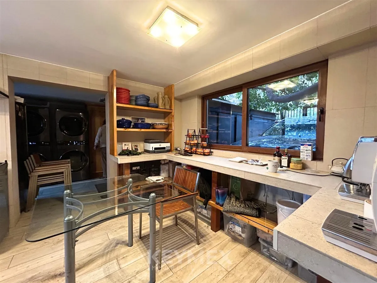 Imagen 5 de 16 de Casa En Venta De 5 Dorm. En Las Condes