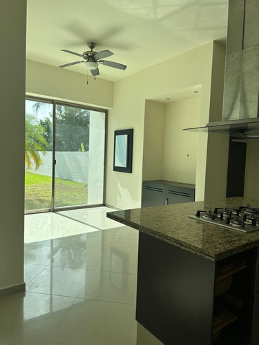Casa En Venta En Lagos Del Sol Cancun