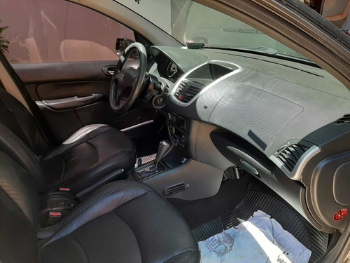 Peugeot 207 1.6 16v Quiksilver Flex 5p 2012