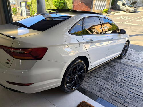 Volkswagen Jetta 1.4 R-line 250 Tsi Flex Aut. 4p