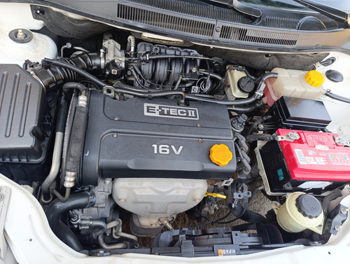 Aveo Mod. 2015 Std. Seguros Eléctricos Clima.