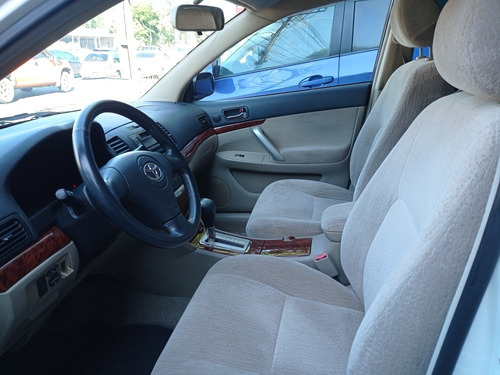 Imagen 3 de 5 de Toyota Premio Nafta