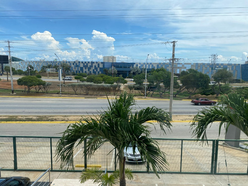 Alquiler Local 134m2 Frente Centro Com. Parque Costa Azul
