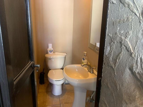 Casa Sola En Venta En Cerrada Arboledas, Juárez, Chihuahua