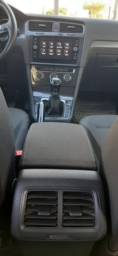 Imagen 10 de 14 de Volkswagen Golf 1.6 Trendline 2018
