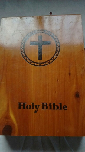 Biblia Light Of The World En Caja De Madera