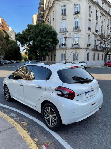 Imagen 4 de 12 de Peugeot 208 2018 1.6 Feline
