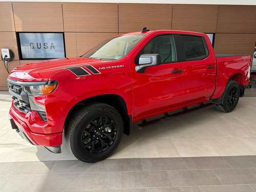 Chevrolet Silverado 5.3 V8 Custom Doble Cabina 4X4 At