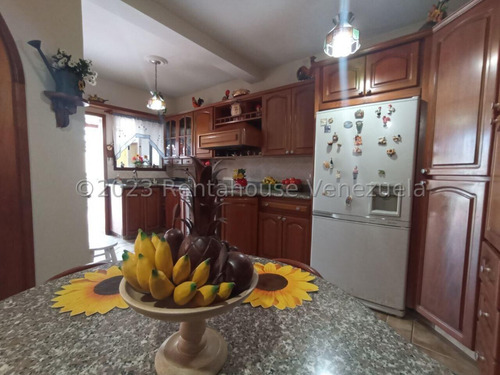 *jl/ Casa En Venta La Rosaleda Barquisimeto Lara, Venezuela/josé López/ # 25-12402 / 173 M²