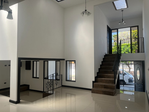 Imagen 6 de 19 de Venta Casa En Residencial Tenerife En San Francisco Heredia, Casa Nueva, Acabados Lujo, Amplios Espacios Y Muy Iluminada