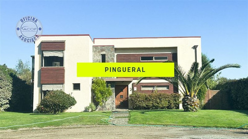 Casa Pingueral, Hormigón Armado. 5 D, 3 Baños.