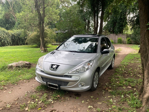 Peugeot 207 1.4 Sedan Hdi Xt