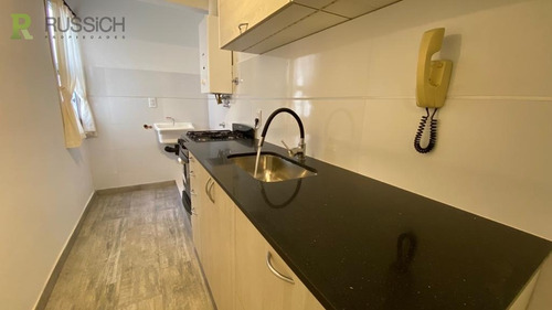 Venta De Departamento 2 Ambientes En Centro, Mar Del Plata.