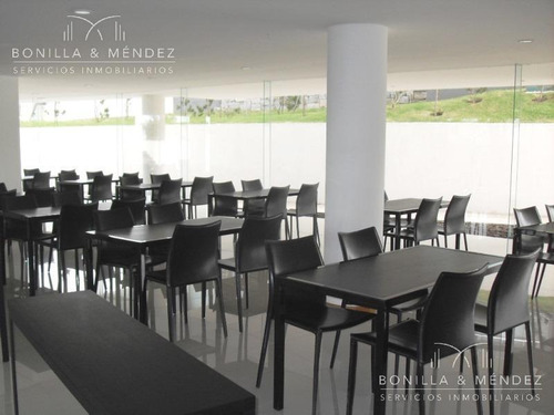 Primera Fila De La Brava, Edificio Blue Bird, 3 Suites, Toilette, Dependencia, 2 Garages