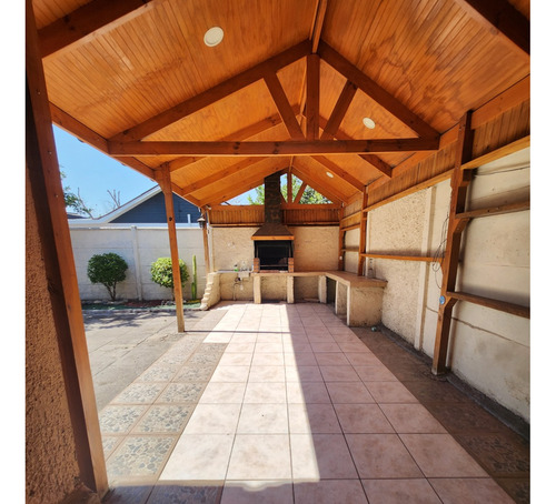 Se Vende Amplia Casa 4d/3b En Villa Santa Elena, Macul