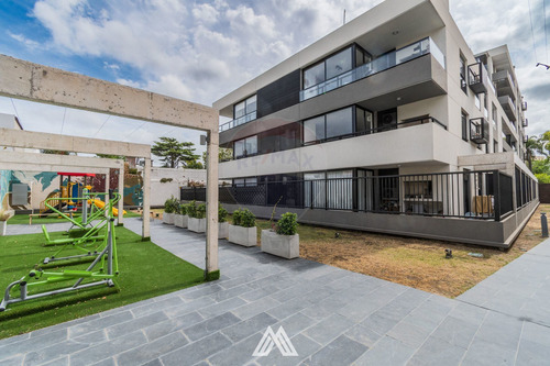Imagen 14 de 17 de Venta Apartamento 2 Dorm Parrillero Y Garage