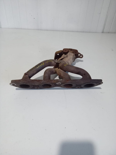 Multile De Escape Yaris 10-15 (Usado)