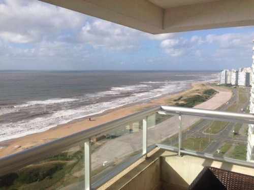 Apartamento En Alquiler Por Temporada De 3 Dormitorios En Pl