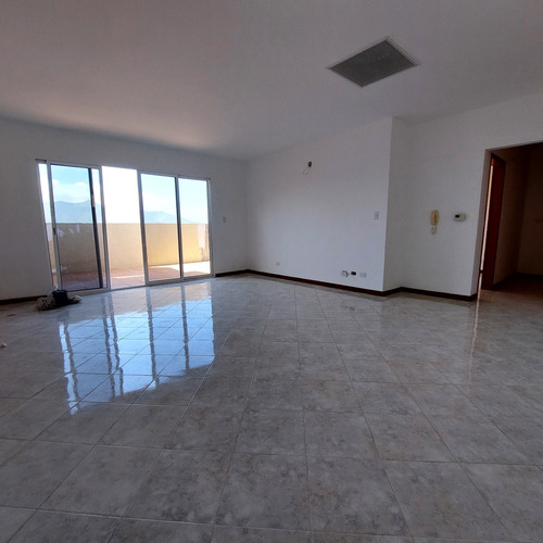 Penthouse Ubicado En Pampatar, Detrás Del Sámbil
