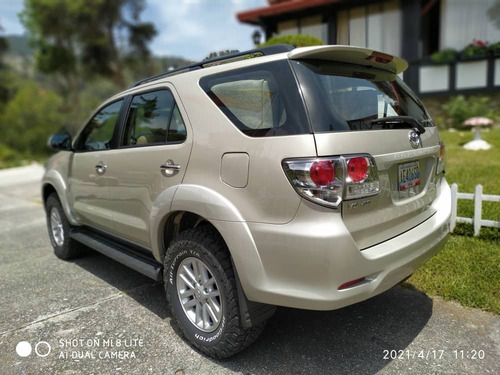 Toyota Fortuner Sr 4x4