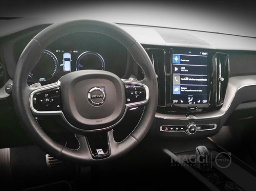 Imagem 7 de 11 de Xc60 2.0 T8 Hybrid R-design Awd Geartronic