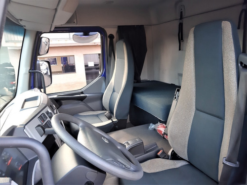 Volvo Vm 270 6x2 Ano 2020/21 Carroceria Baú 11,50 Mts