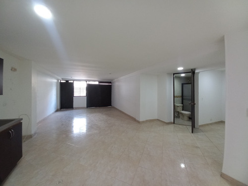 Casa Comercial En Arriendo Ubicada En Medellin Sector Calasanz (22434).