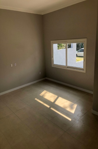Imagem 8 de 29 de Casa À Venda Em Xangri-lá - Ca01289 - 68778881