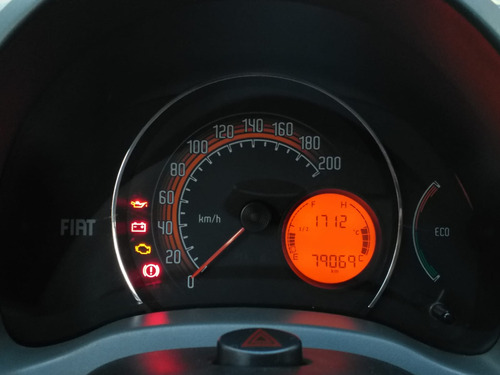 Fiat Uno Uno Vivace 1.0 8V (Flex) 4p