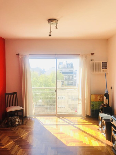 Venta- Departamento De 3 Ambientes Con Toilette- Trelles Y Franklin- Plaza Irlanda